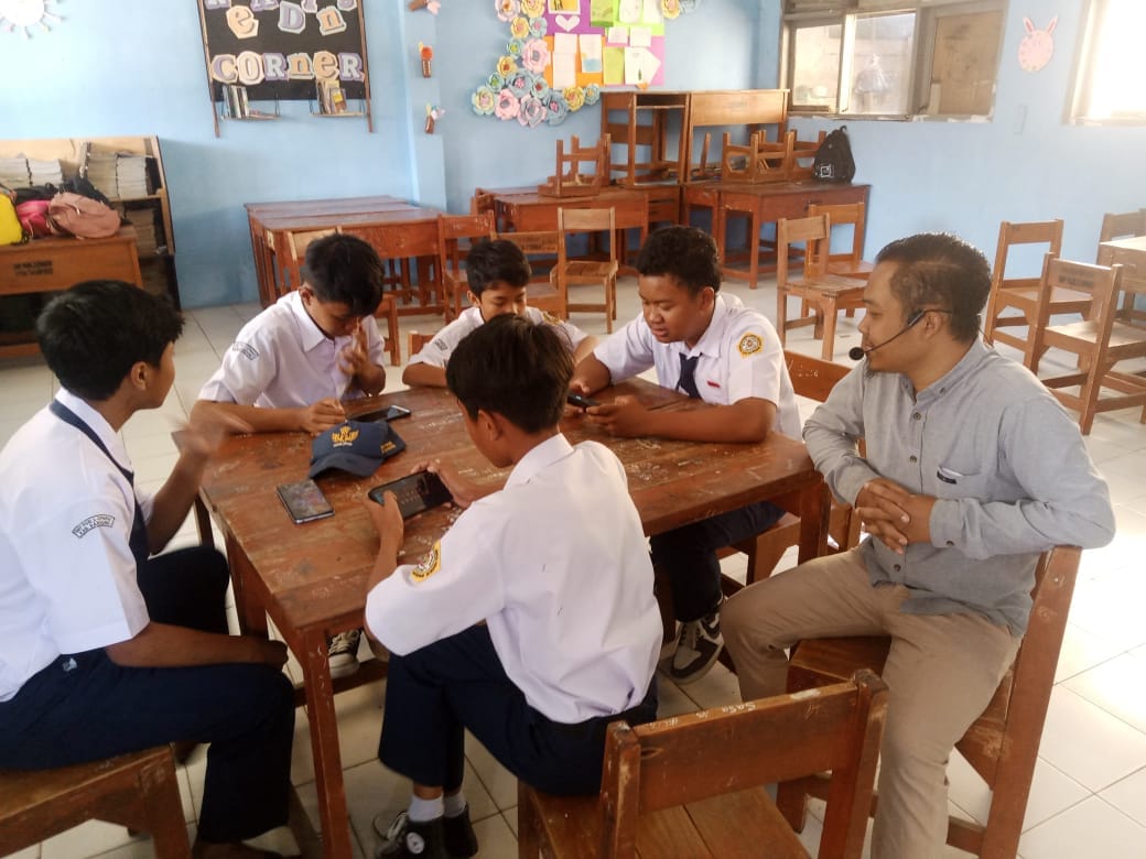 Staf Pengajar SMP PGRI 2 Ciparay